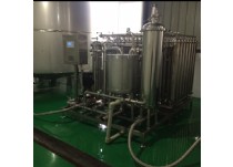 安徽華安食品有限公司 錯濾膜過濾機(jī)現(xiàn)場