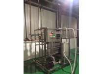 安徽華安食品有限公司 自動版式巴氏滅菌機(jī)現(xiàn)場